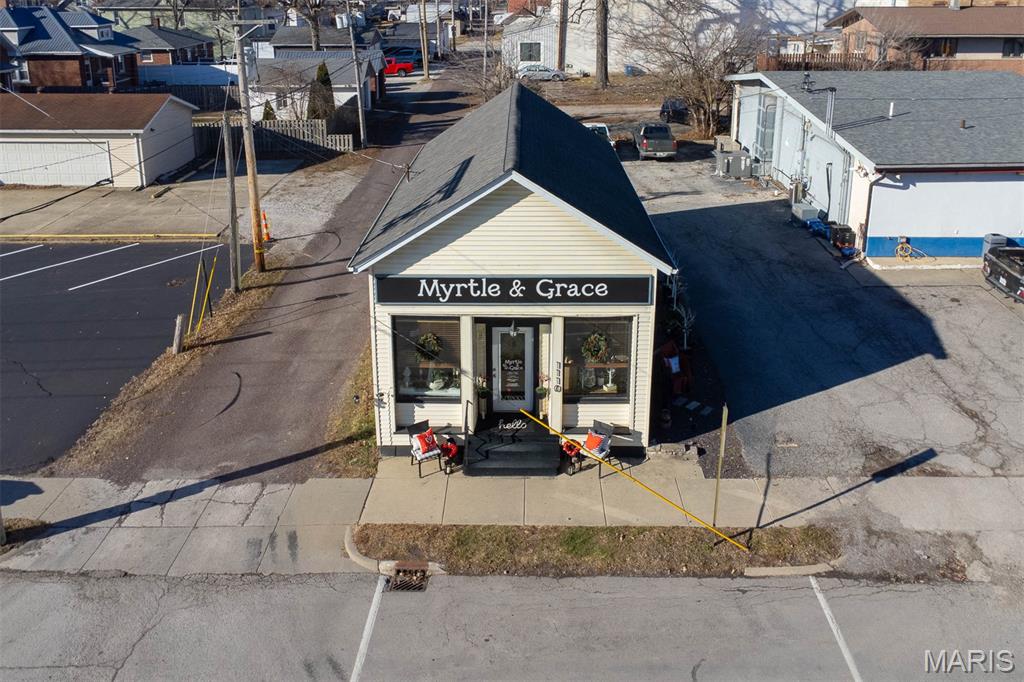 Highland - Commercial Sale