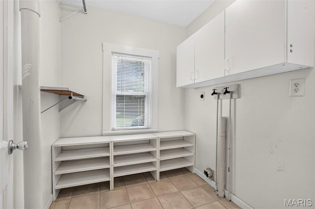 Jones Addn-St Chas Ira C - Residential