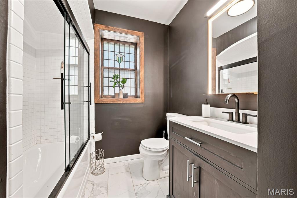 Cromwell Condo - Residential