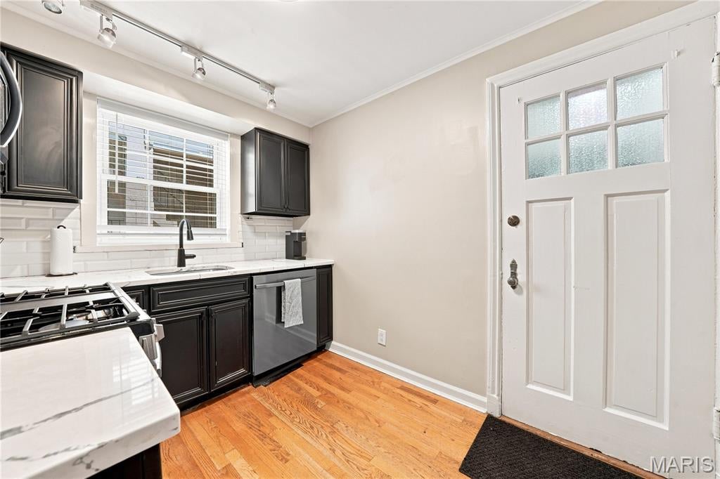 Cromwell Condo - Residential