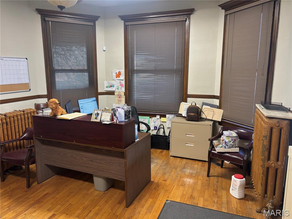 Middle Carlyle - Commercial Sale