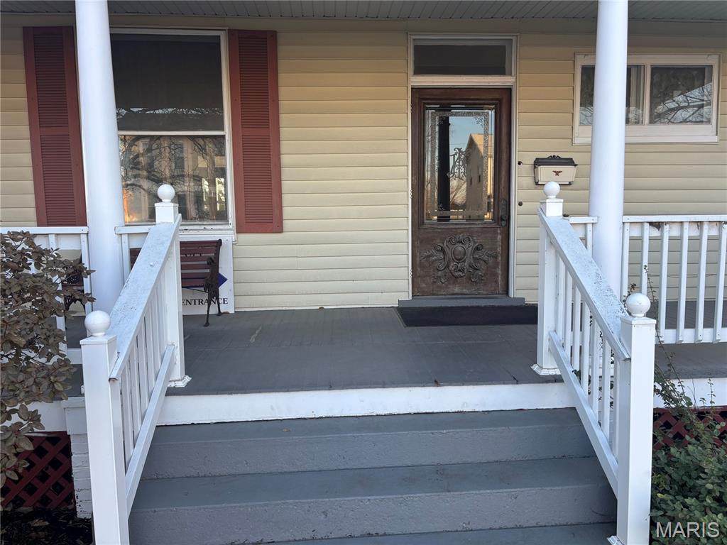 Middle Carlyle - Commercial Sale
