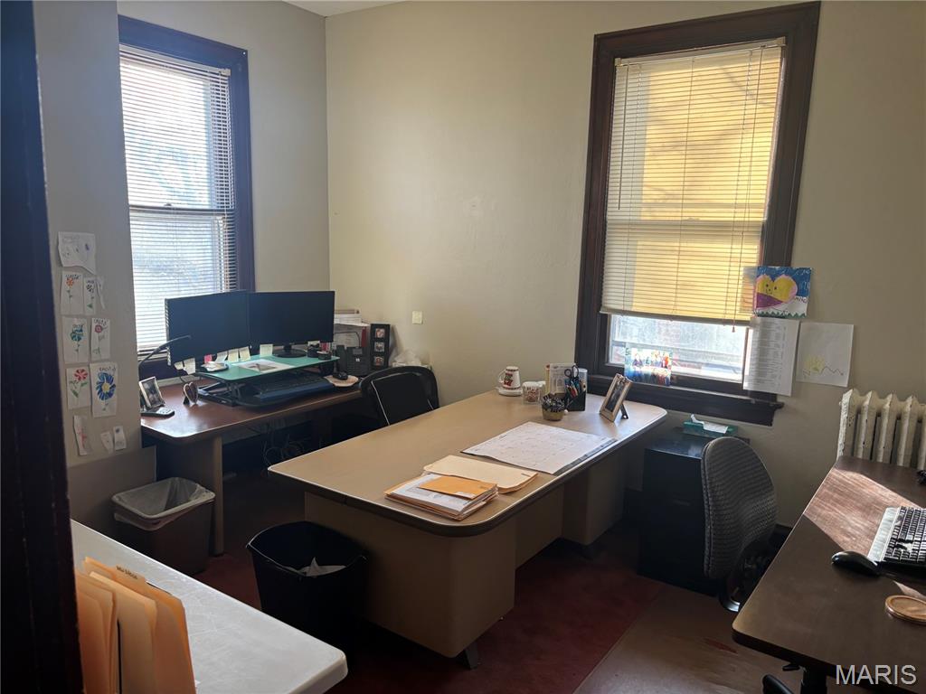 Middle Carlyle - Commercial Sale