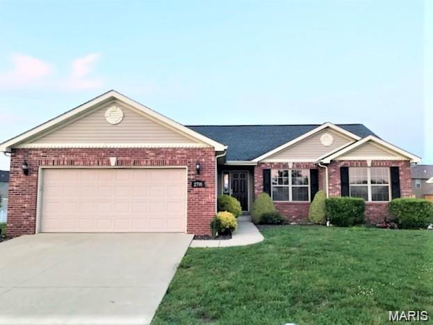 Mascoutah Schools is where you'll find this great one story home. Wood floors flow throughout the main level of the open floor plan. Vaulted ceilings and a gas fireplace lead to the large dining area overlooking the fabulous kitchen. Here you'll find a multitude of beautiful wood cabinets and plenty of counter space. There's even a desk area for cook books or study time for the kids. The laundry room is conveniently located just off the kitchen. Enjoy stocking up with the space offered in the large pantry. Down the hall are your 2 bedrooms, a hall bath. Your primary suite awaits you with a lg bedroom and soaking tub, separate shower & double bowl vanity. the lower level is finished with a family room/rec room. a large 4th bedroom and a full bathroom there is a huge storage room. The deck offers access to the lovely fenced backyard. Come take a tour today and start living a dream today. Buyer to verify all information,