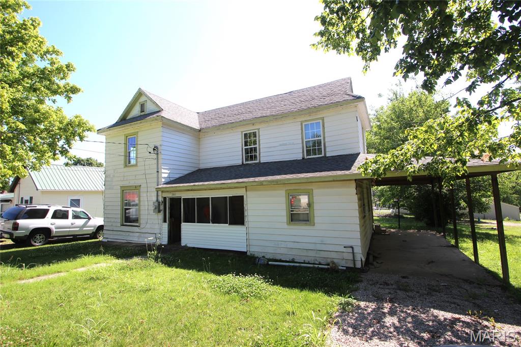 Investor Special! This 2-story, 3 bed, 1 bath home has a remodel already underway and is ready for your finishing touches. A great opportunity to customize and add value. Don’t miss your chance to bring this property to life—schedule a showing today!
