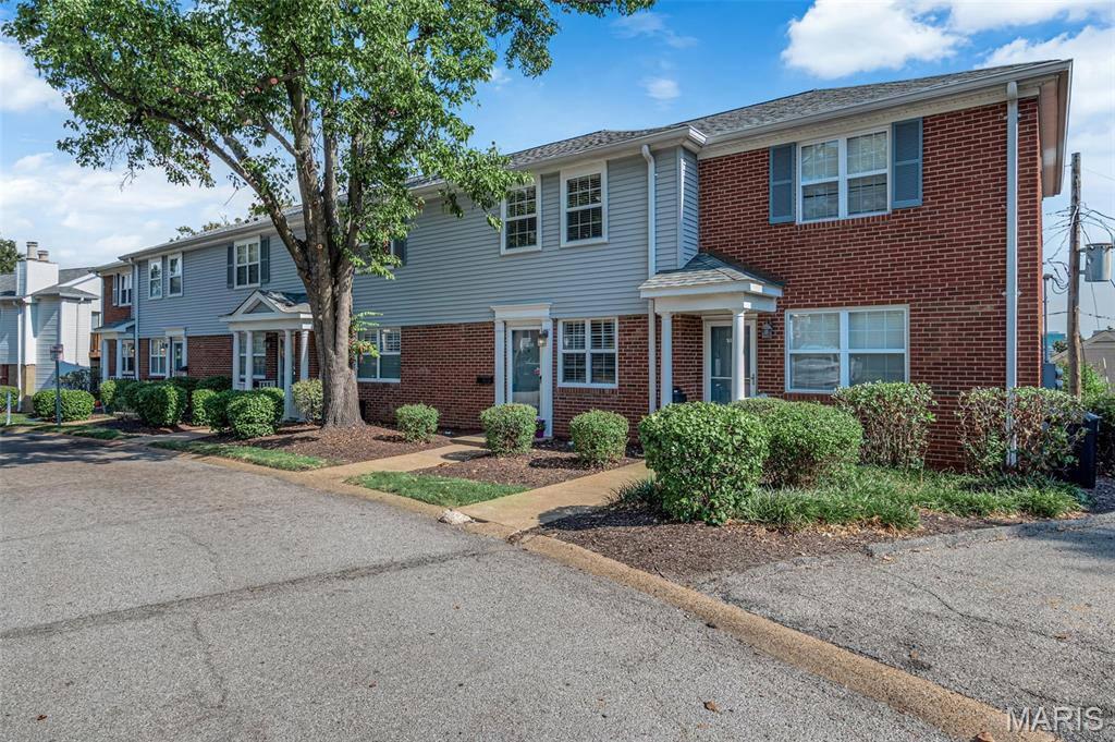 Brentwood Forest Condo Ph Six - Residential