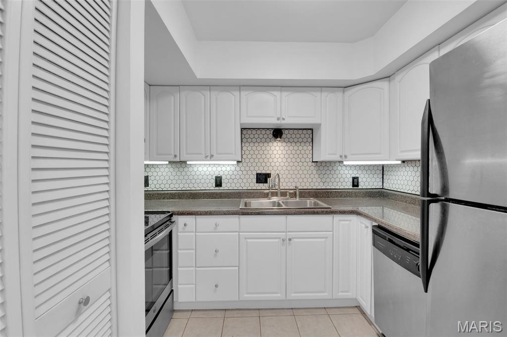 Brentwood Forest Condo Ph Six - Residential