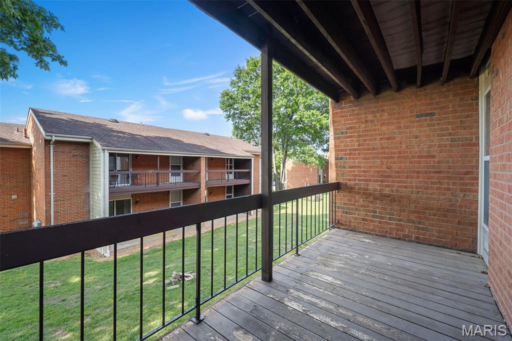 Greenbriar Condo - Residential