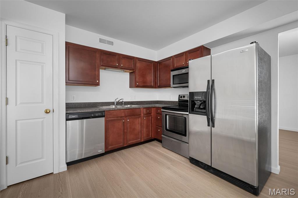 Greenbriar Condo - Residential