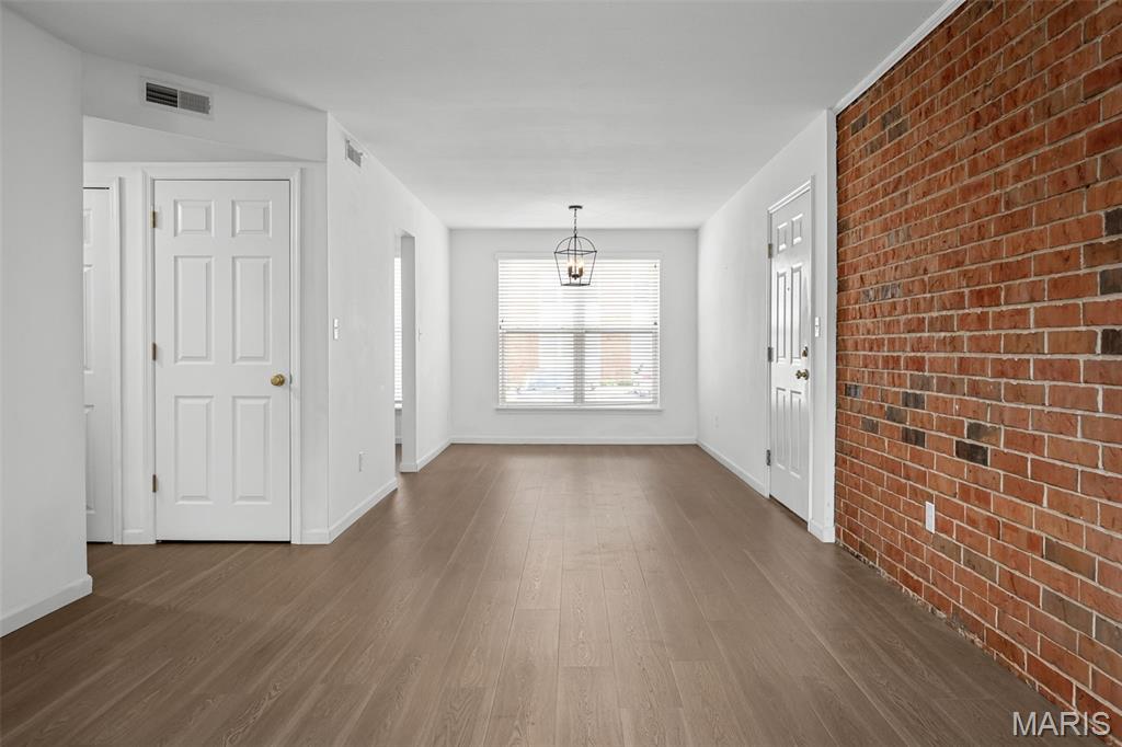 Greenbriar Condo - Residential
