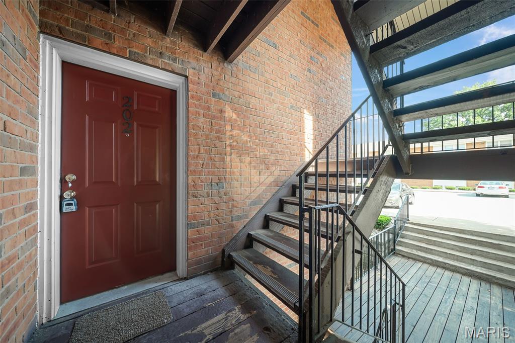 Greenbriar Condo - Residential