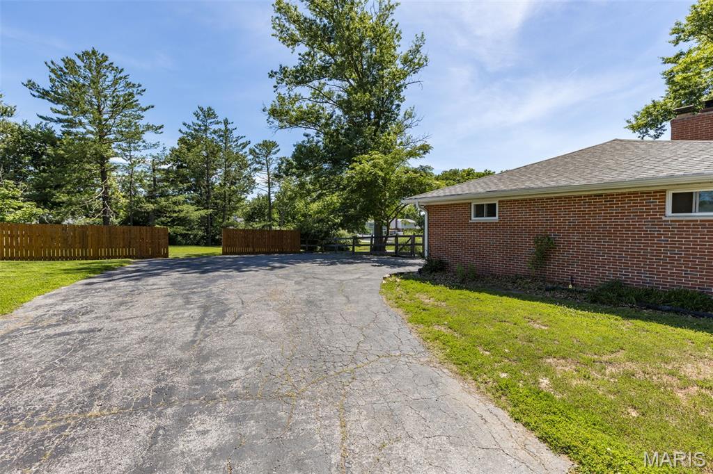 Grimm Lt Split Two - Residential