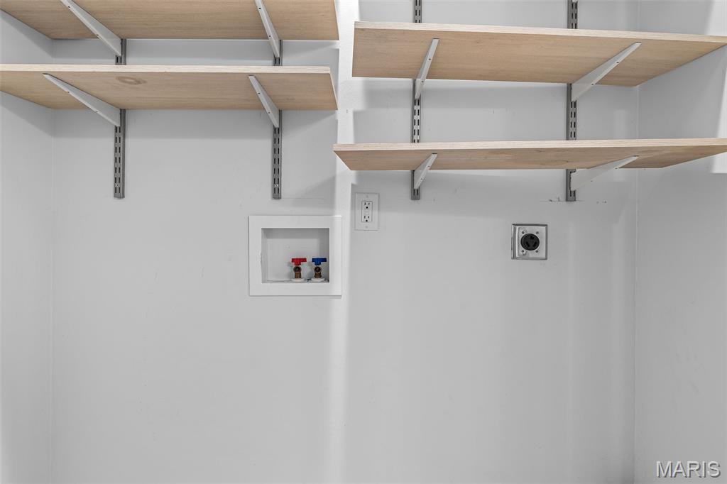 Grimm Lt Split Two - Residential