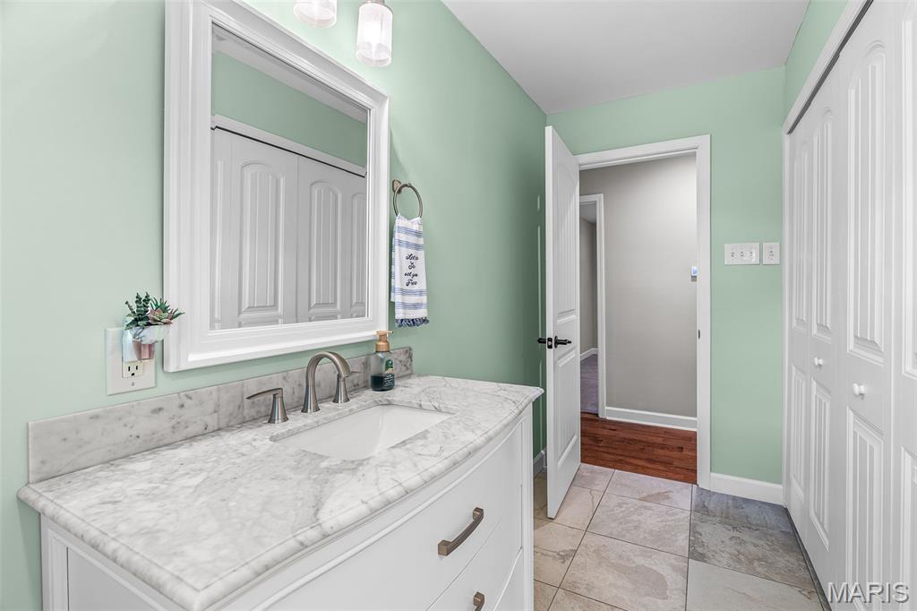Grimm Lt Split Two - Residential