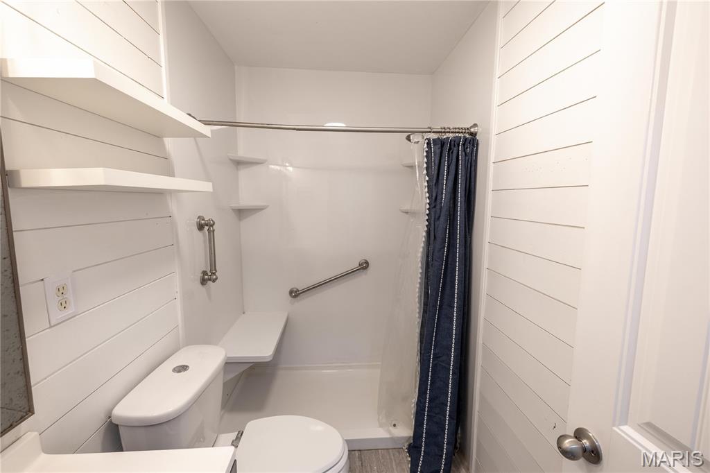 Twin Oaks - Residential
