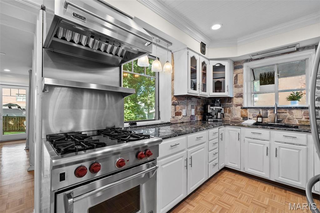 Dickson Place - Residential