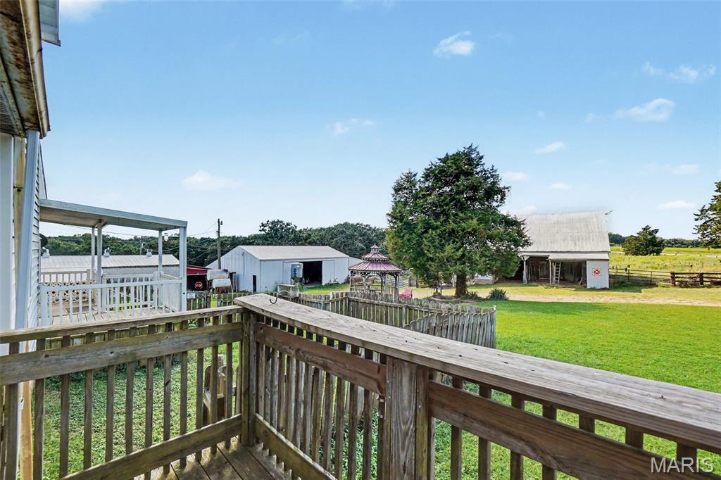 NEW HAVEN - Farm