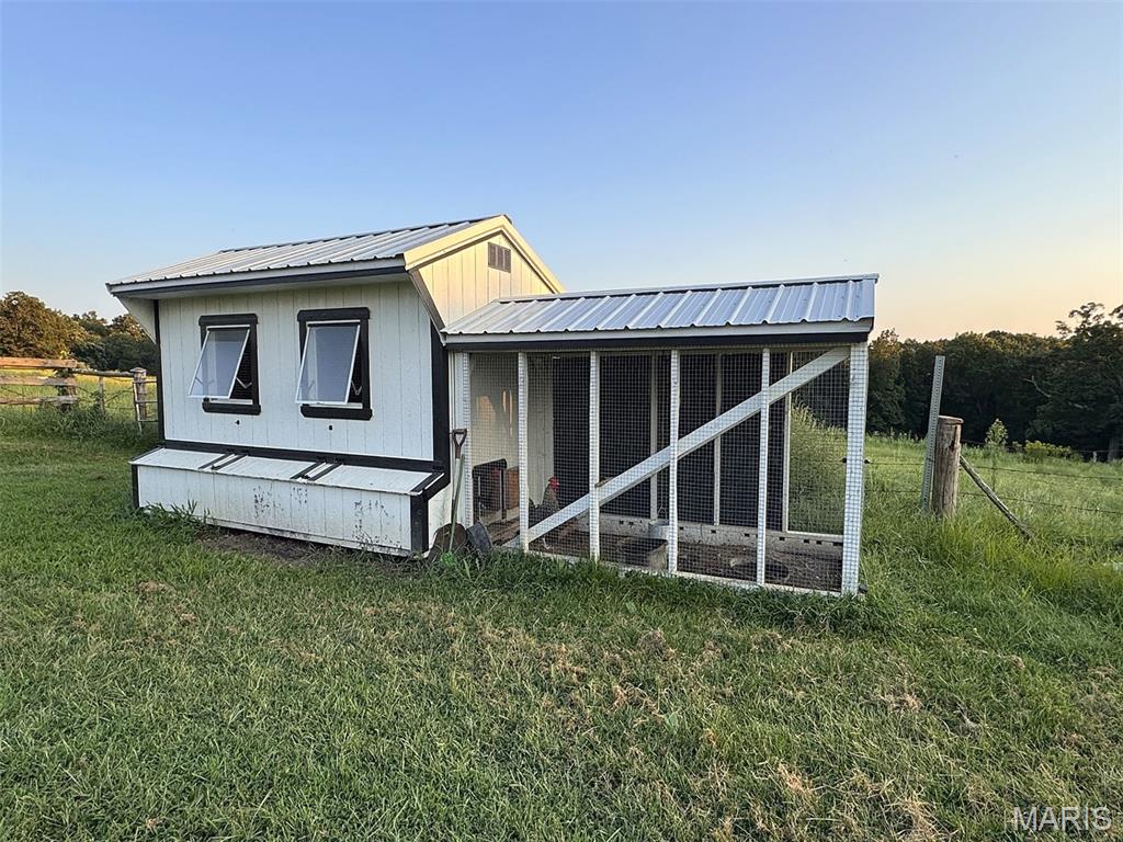 NEW HAVEN - Farm