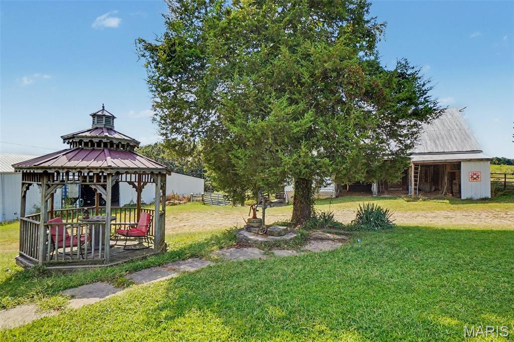 NEW HAVEN - Farm
