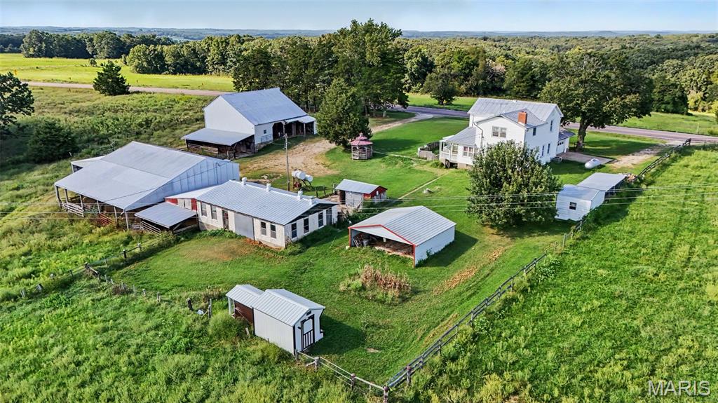 NEW HAVEN - Farm