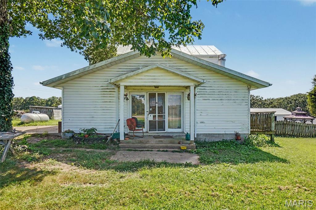 NEW HAVEN - Farm