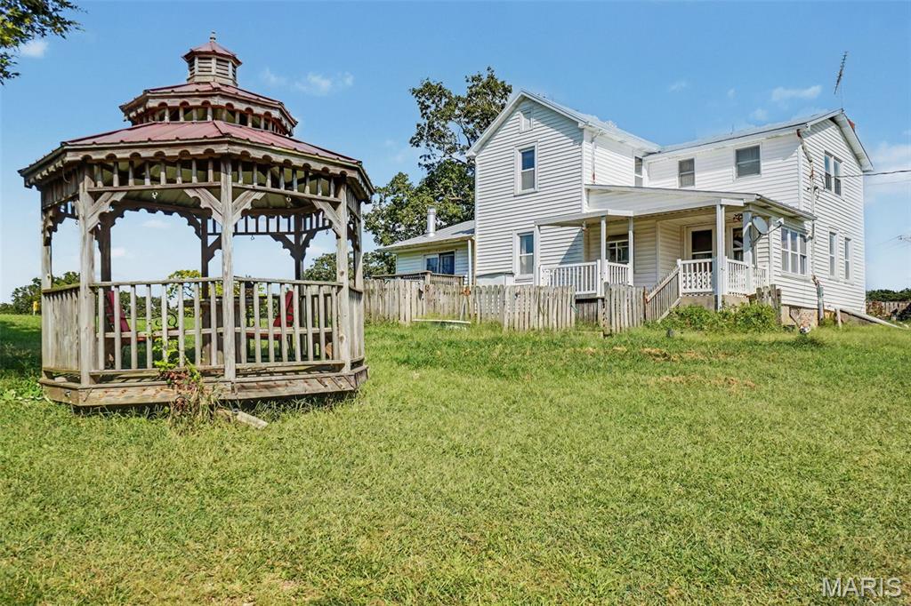 NEW HAVEN - Farm