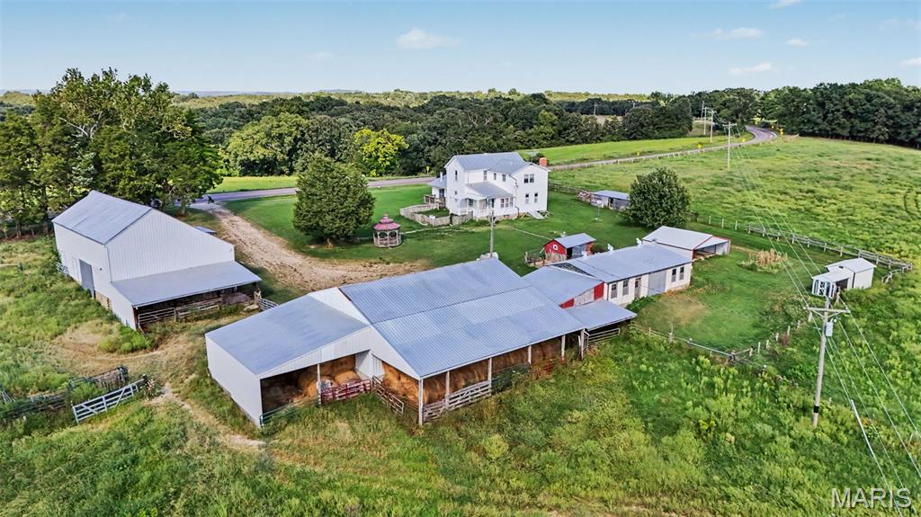 NEW HAVEN - Farm