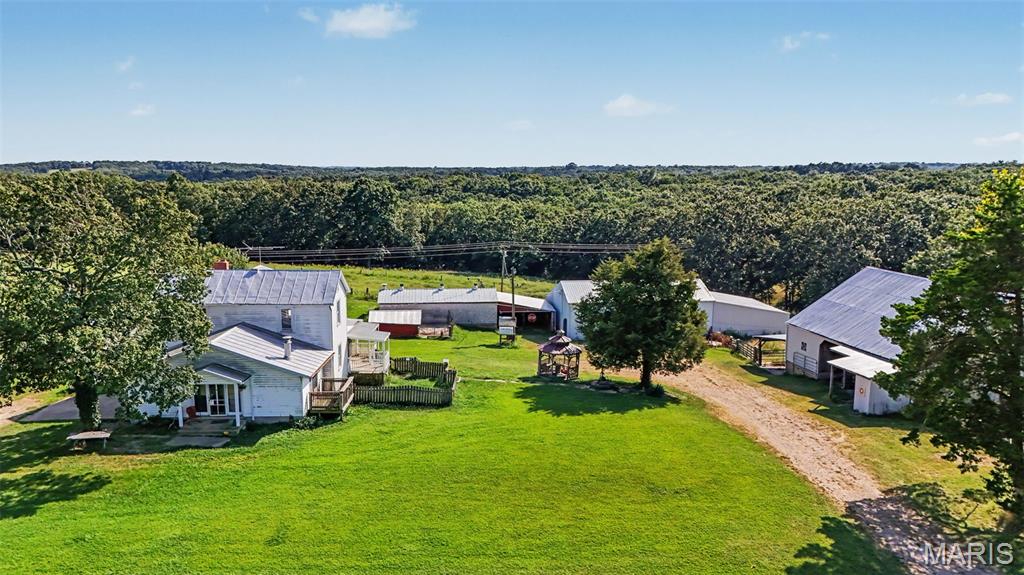 NEW HAVEN - Farm