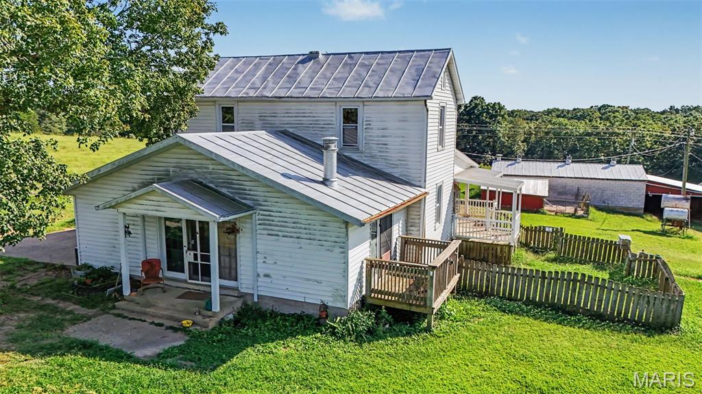 NEW HAVEN - Farm