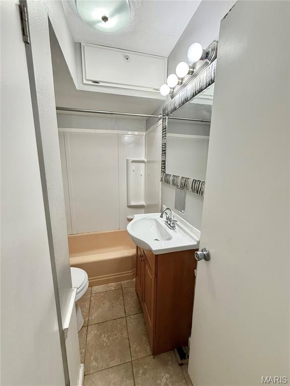 NOT IN A SUBDIVISION - Residential Lease