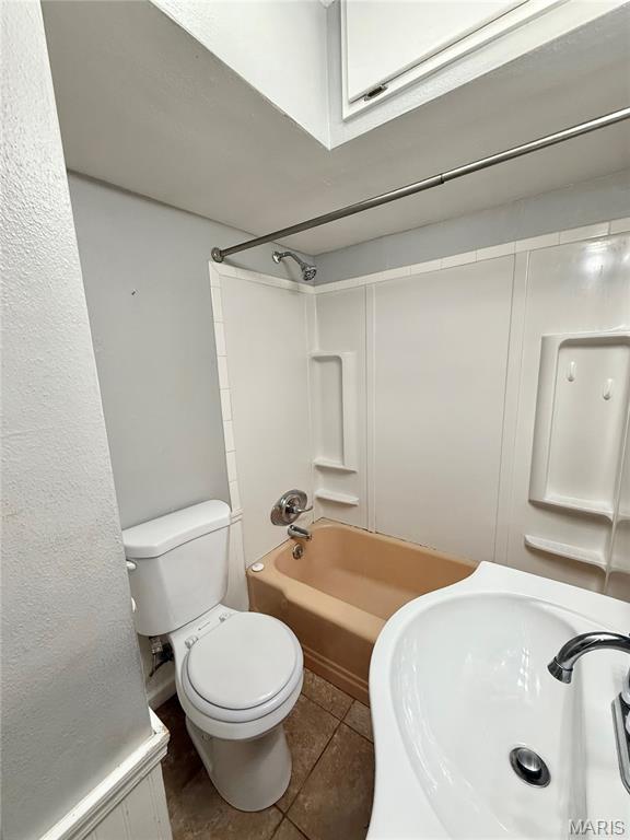 NOT IN A SUBDIVISION - Residential Lease
