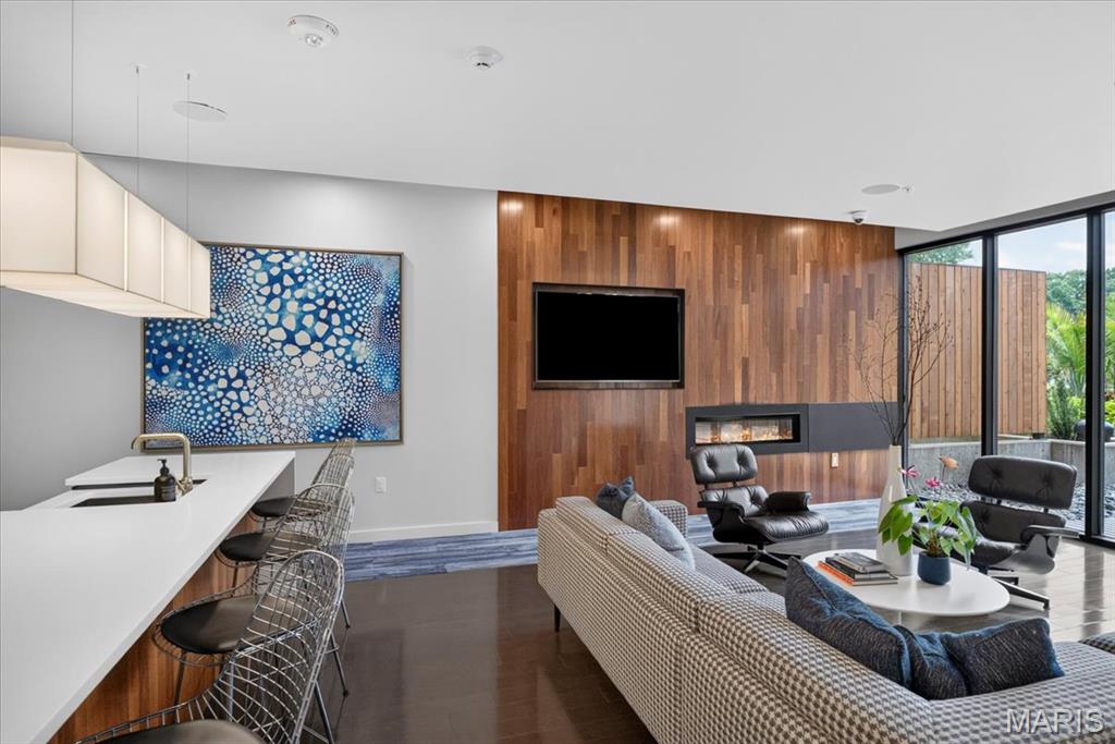4101 Laclede Condos - Residential