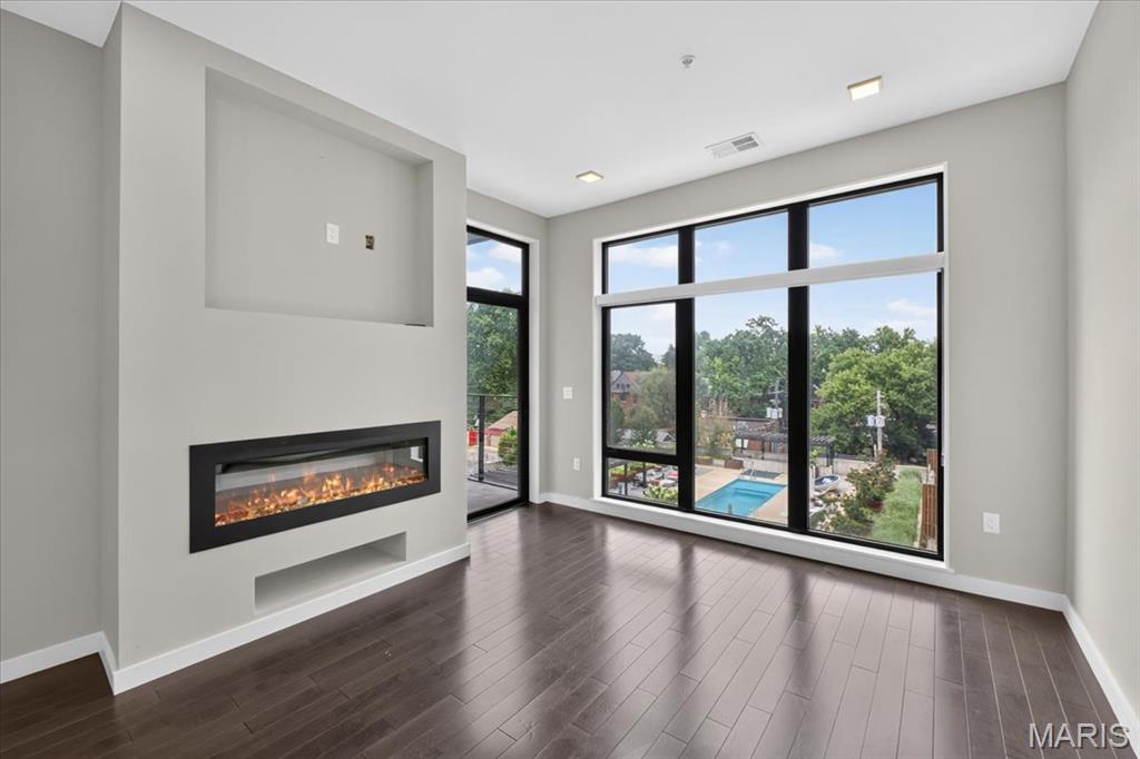 4101 Laclede Condos - Residential