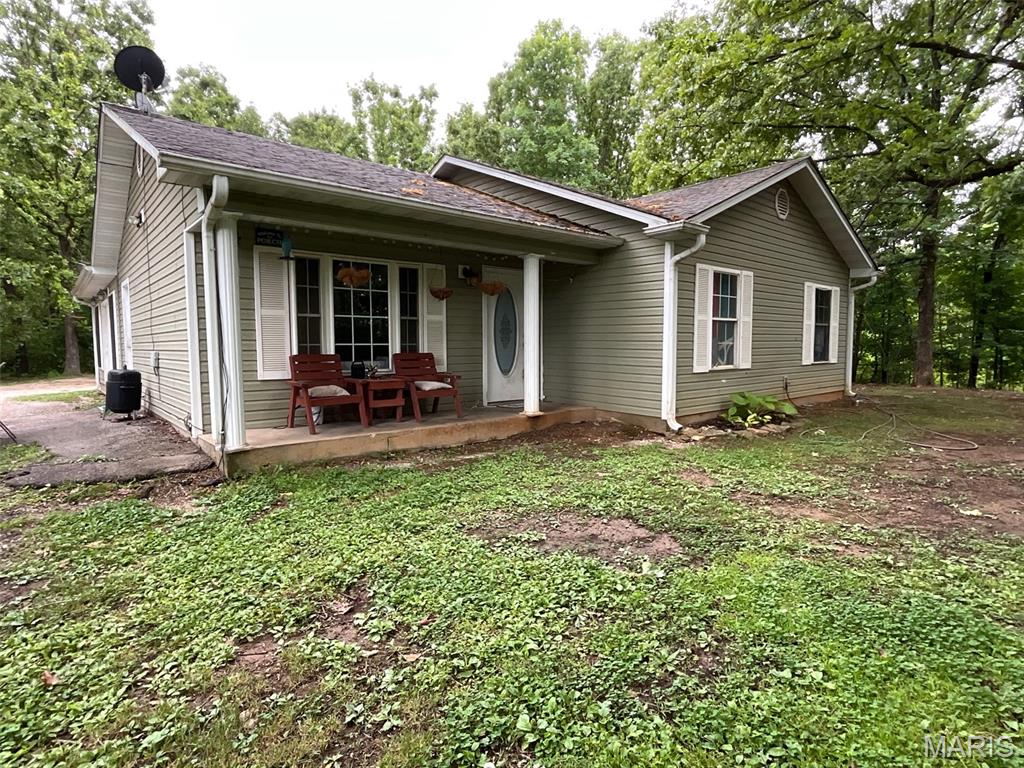 This would make a great home for a large family. Needs some TLC. 4 Bedroom 2 Bathroom. Has 2 master suite. had an addition put on after the house was built in 1999. With an addition put on in 2008. A new roof was also put on in 2008. (Central AC doesn't work) Storage shed stays. We have a bid for the whole inside of the house to be painted. We can add it to the purchase price and put in escrow for the new buyer