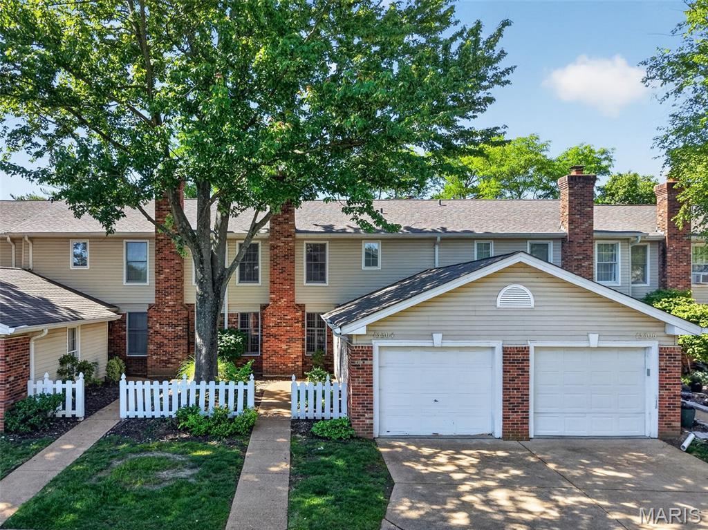 Woodlake Village Condo 4 - Residential