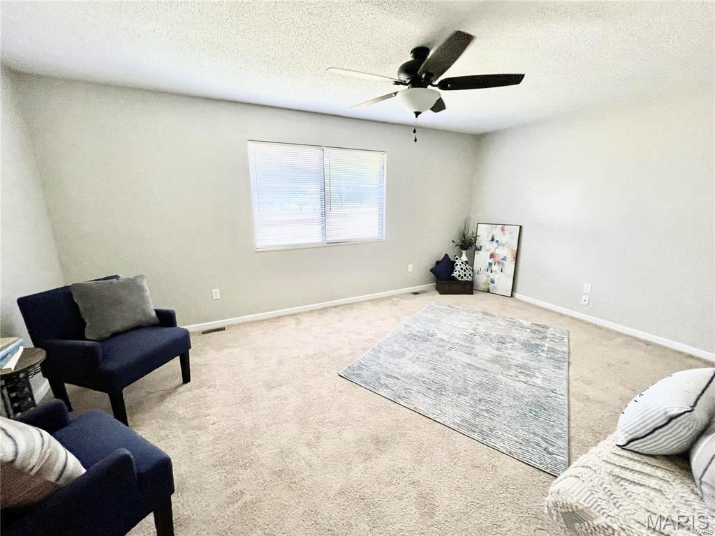 West Wood Condo 01 - Residential Lease