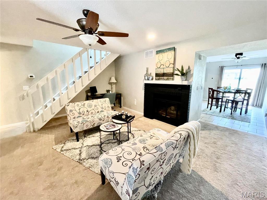 West Wood Condo 01 - Residential Lease