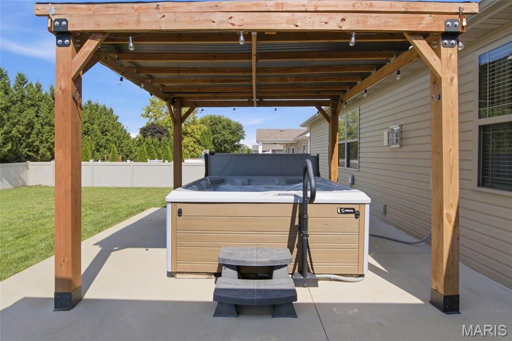 Meridian Oaks - Residential