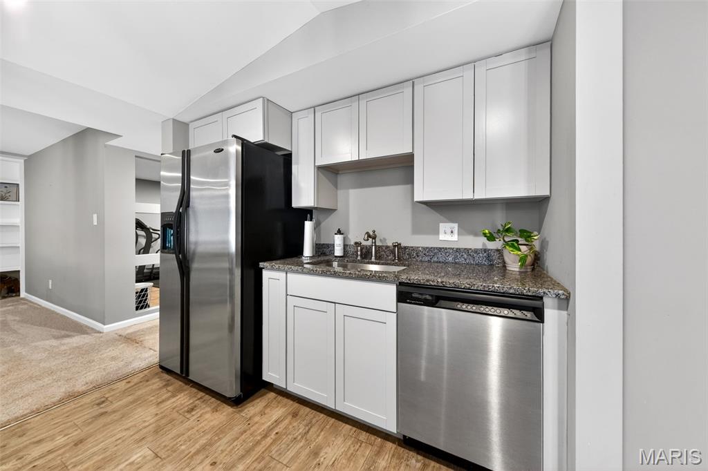 Fischer Pointe Estates - Residential