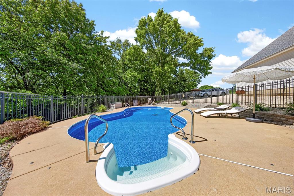Fischer Pointe Estates - Residential