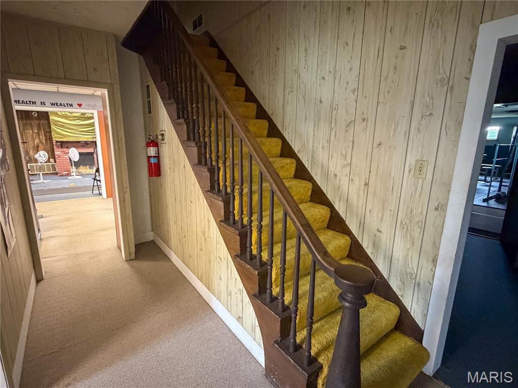 Lakeside - Commercial Sale