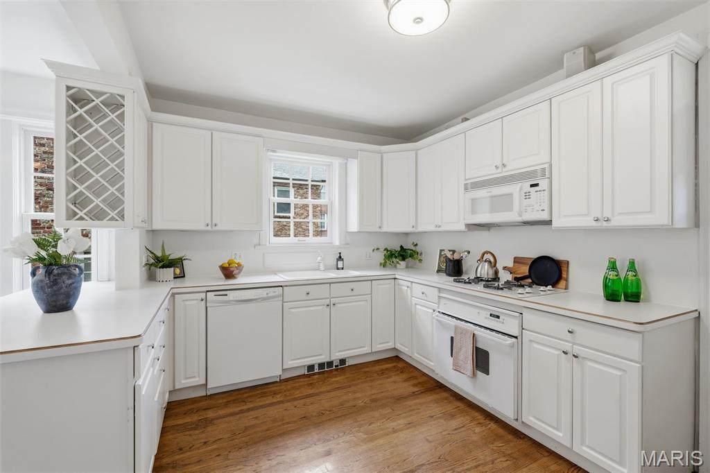 Wellington Way Condo - Residential