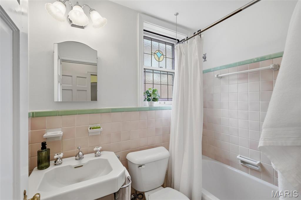 Wellington Way Condo - Residential