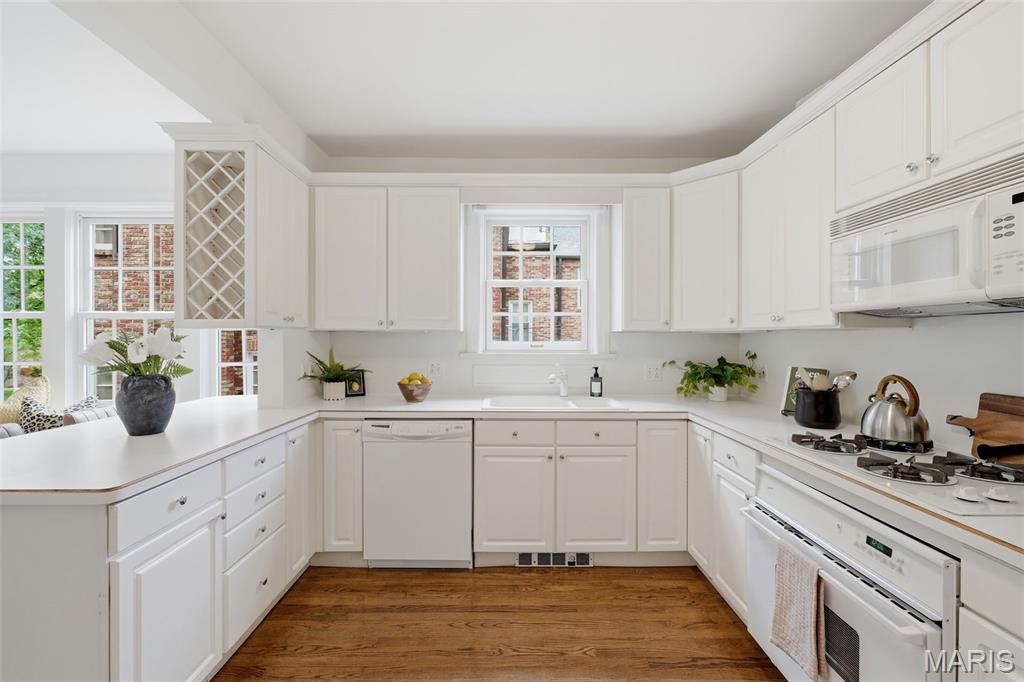 Wellington Way Condo - Residential