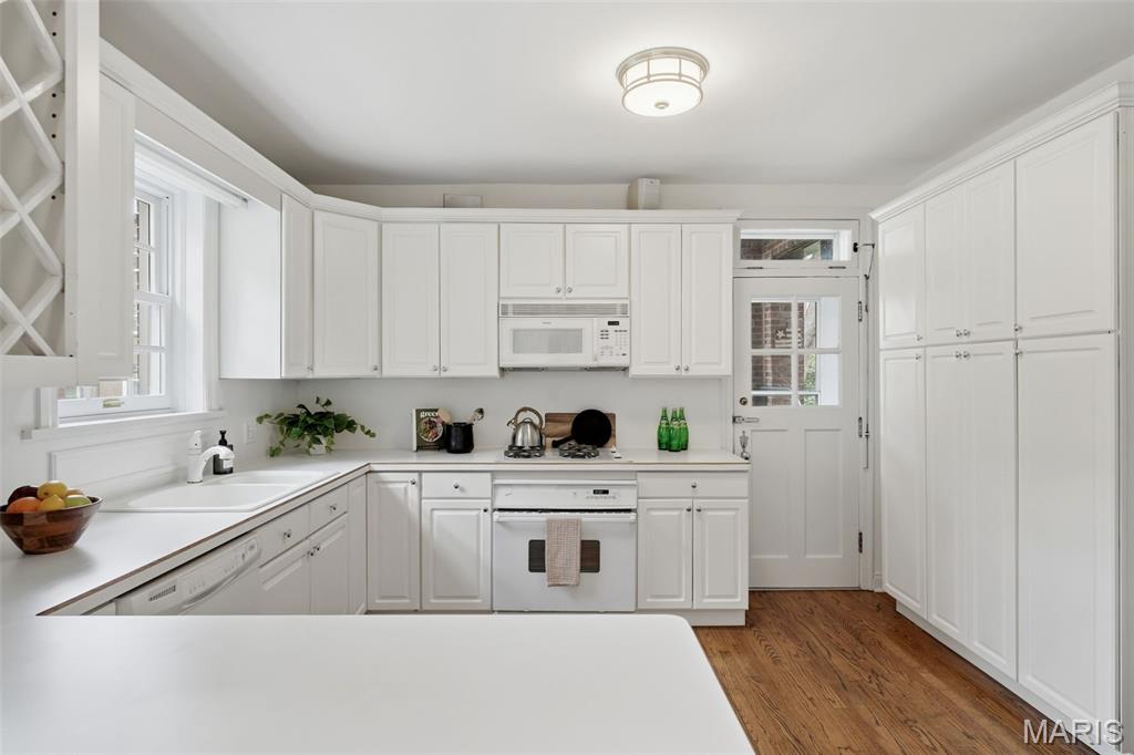 Wellington Way Condo - Residential