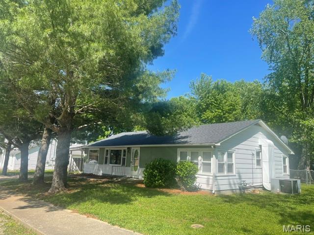 Check out this charming 3-Bedroom, 1-BA ranch home located on the desirable West side of Fredericktown, just up the street from the hospital.
This well-maintained home features durable vinyl snap-lock flooring throughout most of the home, updated kitchen countertops, stainless steel appliances, and a brand-new roof with architectural shingles. Enjoy relaxing or entertaining year-round in the screened-in sun porch.
Outside, you'll find a fenced backyard with a storage shed, offering plenty of space for pets, gardening, or extra storage.

PROPERTY HIGHLIIGHTS:
3 Bedrooms, 1-Bath
Screened-in sun porch
Fenced back yard
Storage shed
New architectural shingle roof
Vinyl snap-lock flooring throughout
Updated kitchen countertops
Stainless steel appliances
Excellent West-side Fredericktown location near hospital