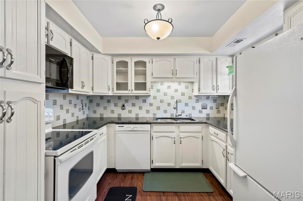 Clinton Place Condo - Residential
