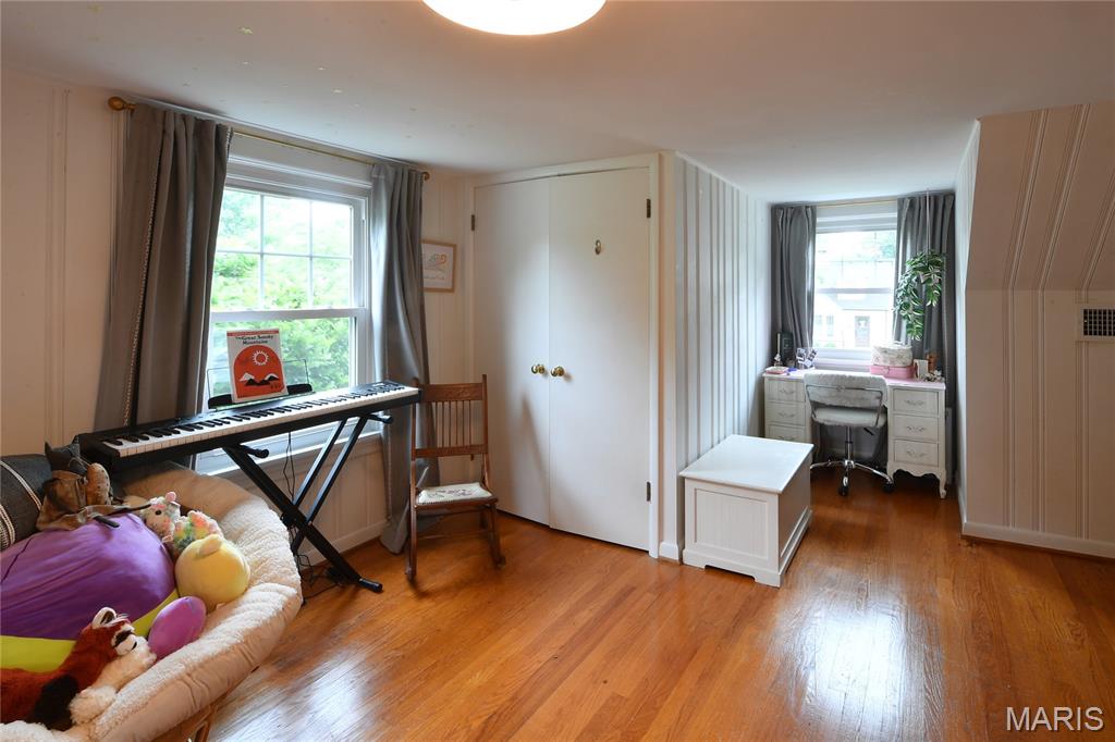 Woodlawn Terrace 4 - Residential Lease