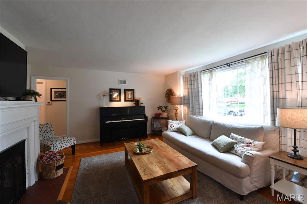 Woodlawn Terrace 4 - Residential Lease
