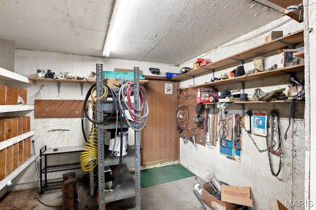 n/a - Commercial Sale